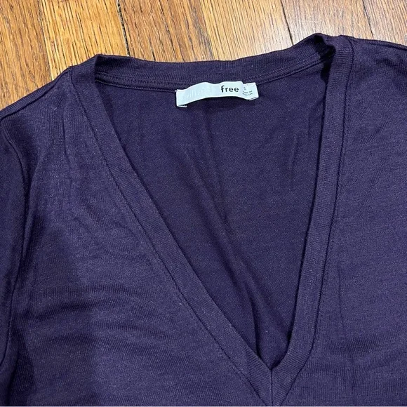 -ARITZIA • WILFRED FREE purple knit v neck S - Picture 2 of 3